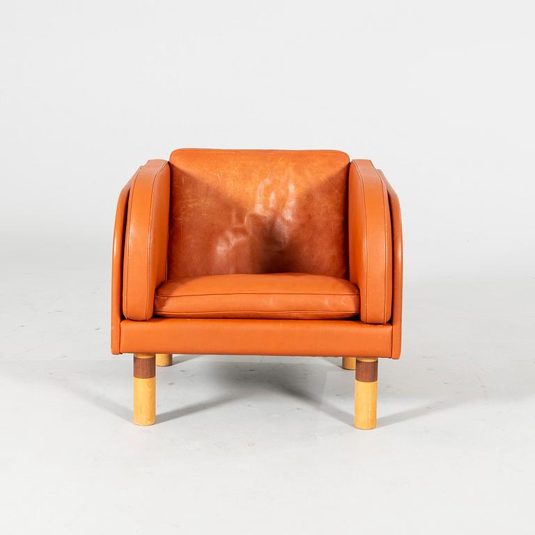 A "EJ20" sofa and armchair by Jørgen Gammelgaard for Erik Jørgensen from the late 20th century.