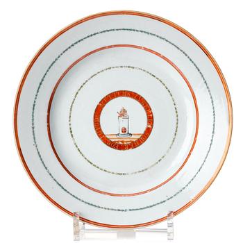 992. A Chinese Export commemorative dish for the danish market, Qing dynasty, 18th Century.