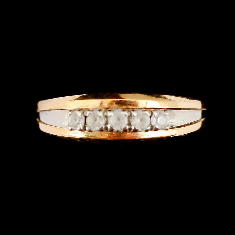 RINGAR, 3 st, 18 k guld. Total vikt ca 7 gram.