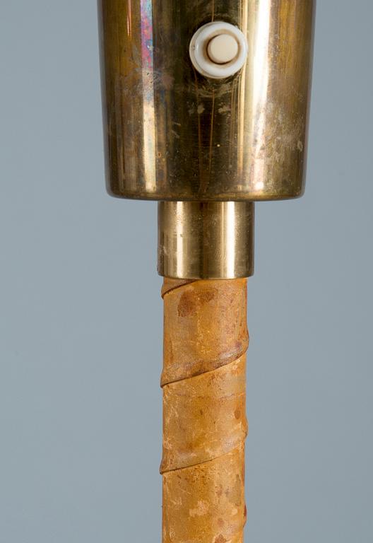 Lisa Johansson-Pape, GOLVLAMPA.