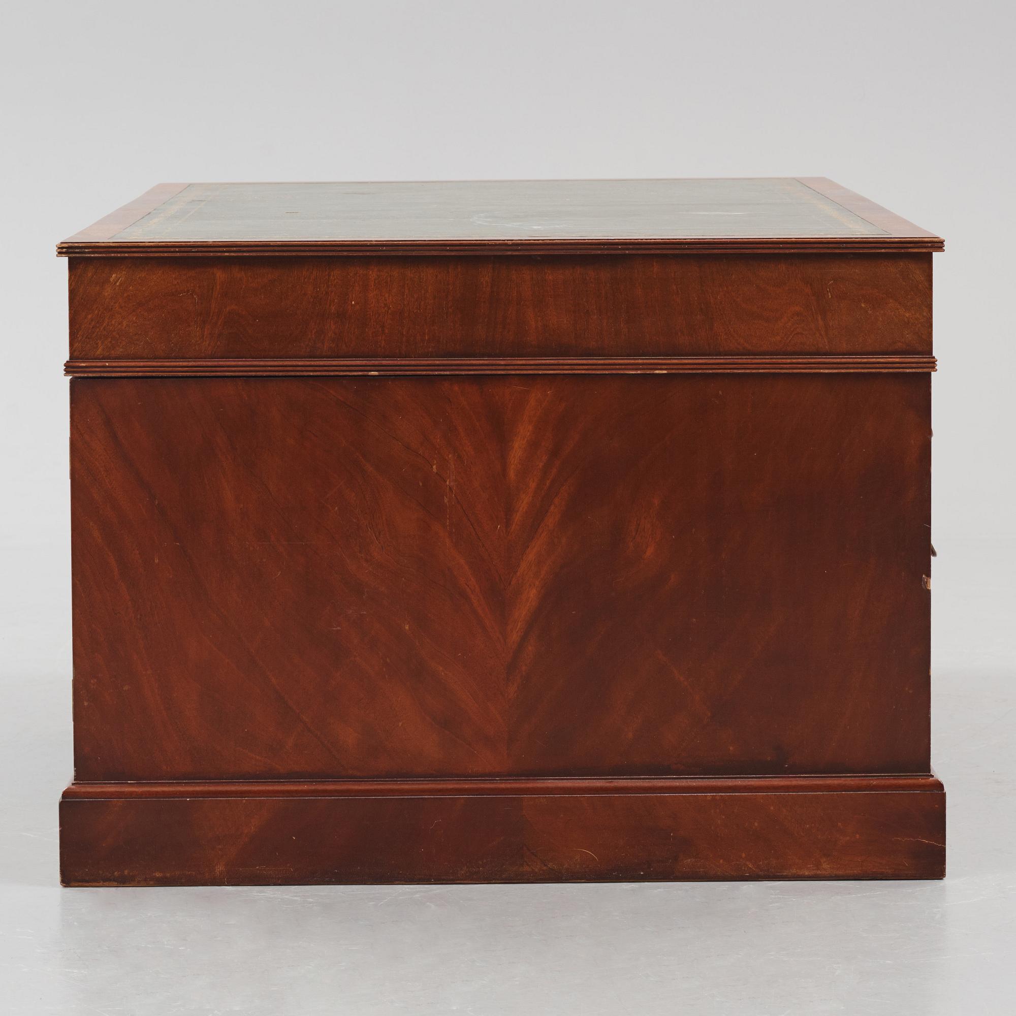 Desk, 19th/20th century.