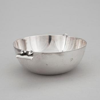 CG HALLBERG, Stockholm 1940, skål. Silver. Vikt ca 186 gram.