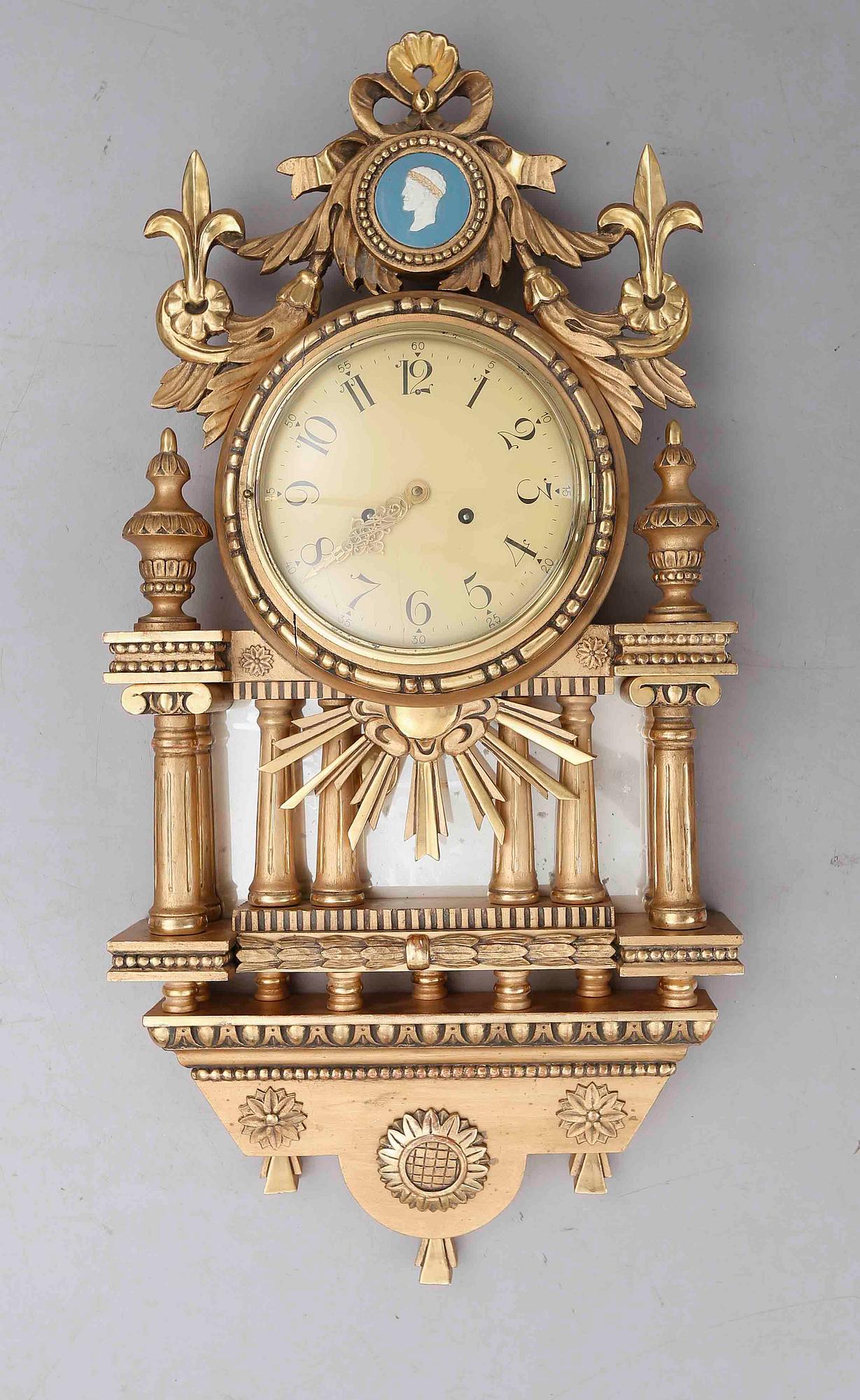 VÄGGPENDYL, gustaviansk stil, 1900-talets första hälft.