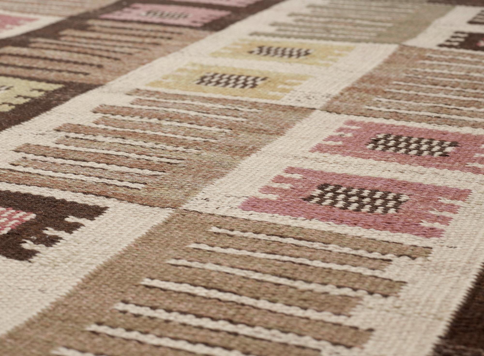 MATTA. "Nyponblomman". Rölakan. 180,5 x 132,5 cm. Signerad AB MMF.