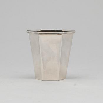 VAS, sterlingsilver, Wiwen Nilsson, Lund, 1944.