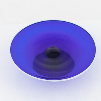 A cobalt glass tazza, possibly from Göteborgs or Gjöviks glasbruk, 19th century.