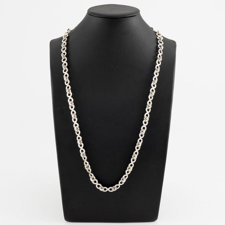 Necklace, sterling silver, round links, attributed to Rey Urban.