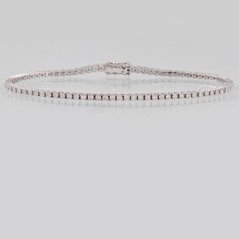ARMBAND, 18K vitguld med briljantslipade diamanter, ca 2.20 ct, Milano, Italien. Vikt 8,2 gram.