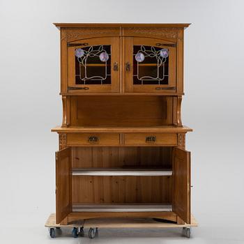 Skåp, Jugend, tidigt 1900-tal.