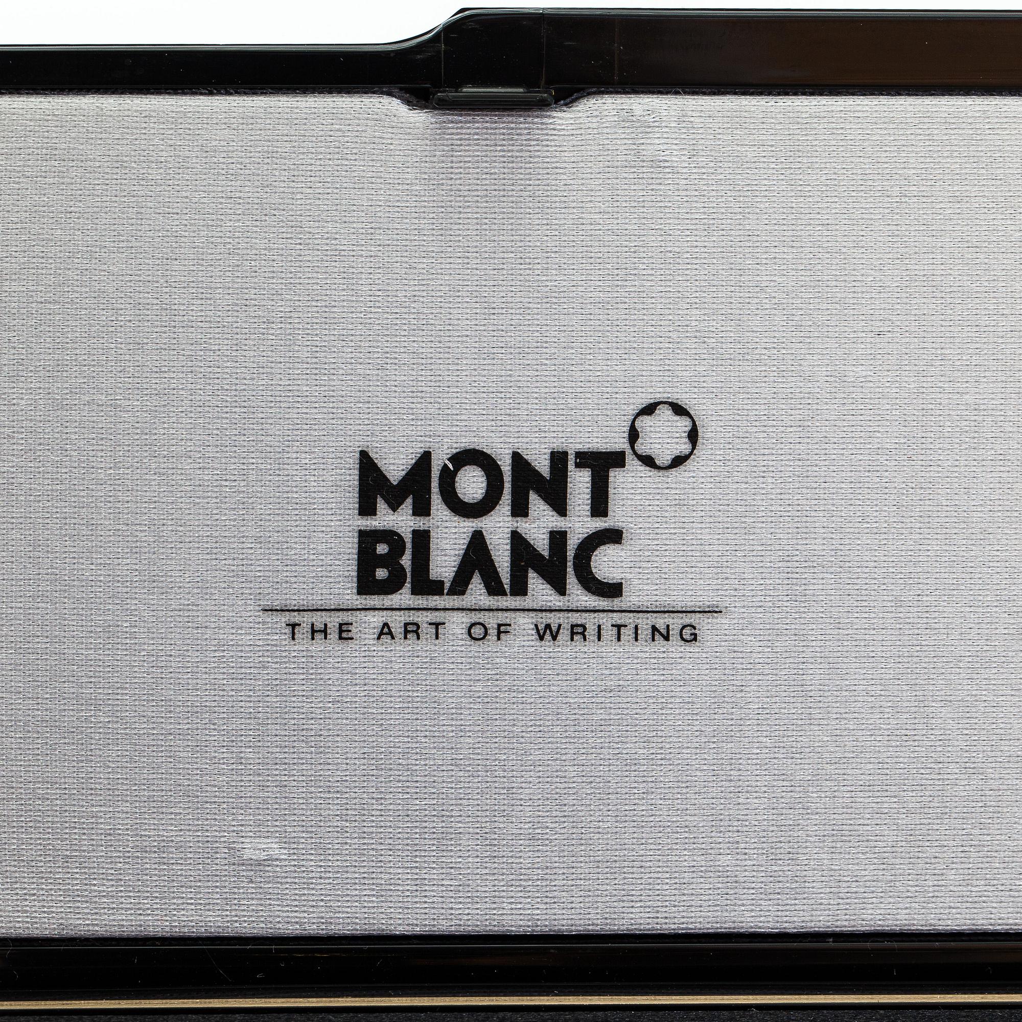 Montblanc, a Meisterstück fountain pen.