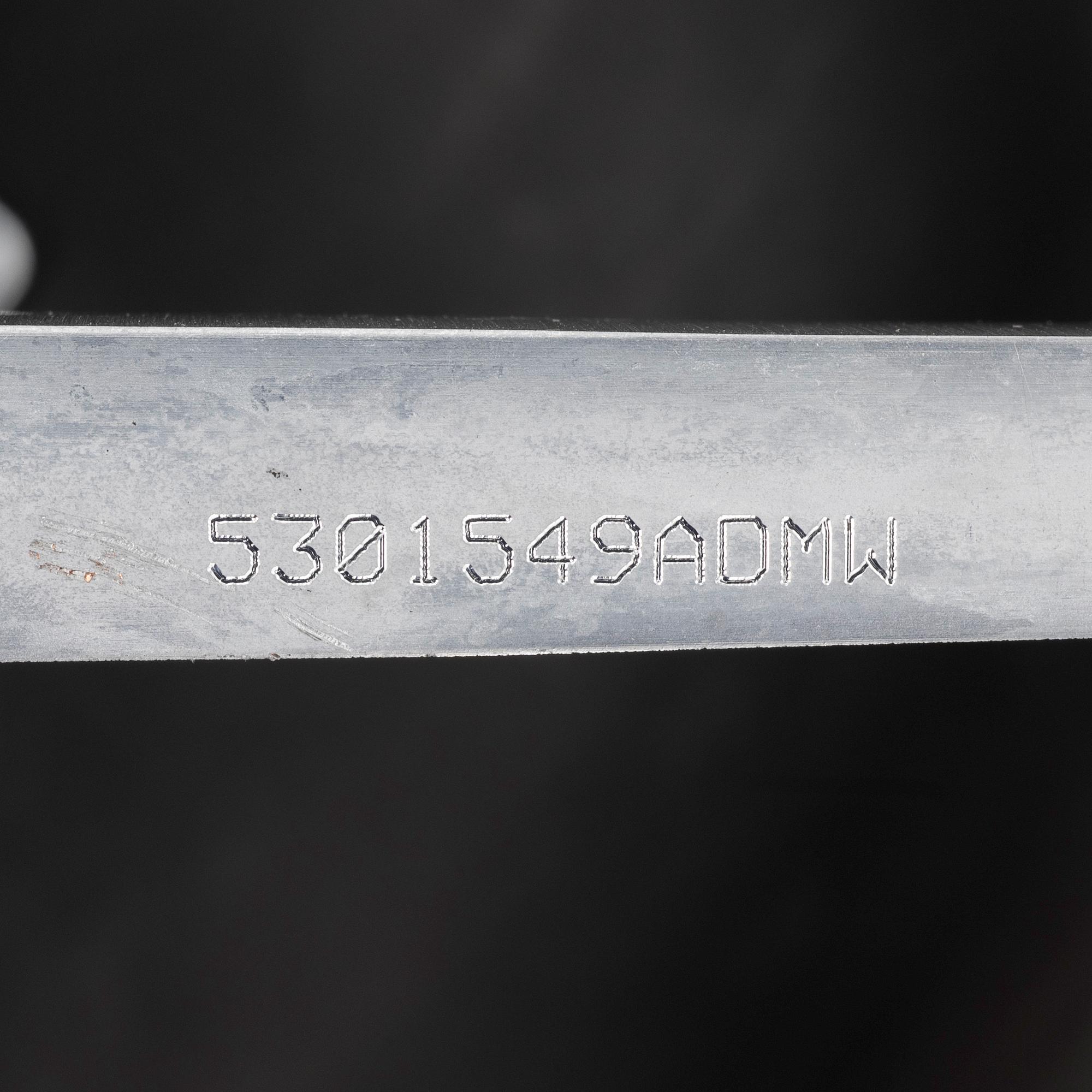 Arne Jacobsen, fåtölj, "Svanen", Fritz Hansen, 2006.