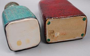 VASER, 2 st, stengods, Stig Lindberg, Gustavsberg Studio, 1968 resp 1971.