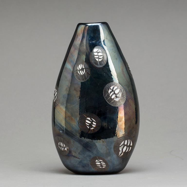 AN ERMANNO TOSO & VITTORIO FERRO GLASS VASE, later part of the 20th century.