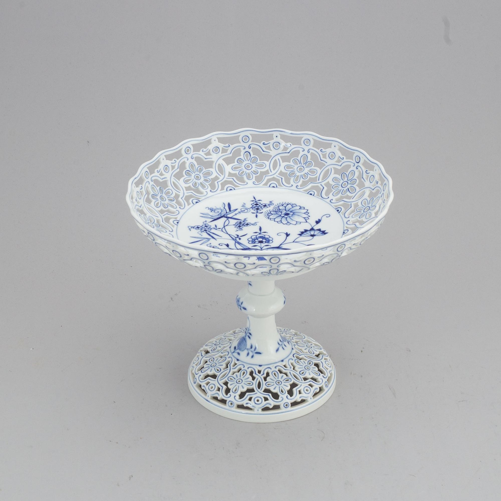KAKFAT, porslin. Meissen, 1900-tal.