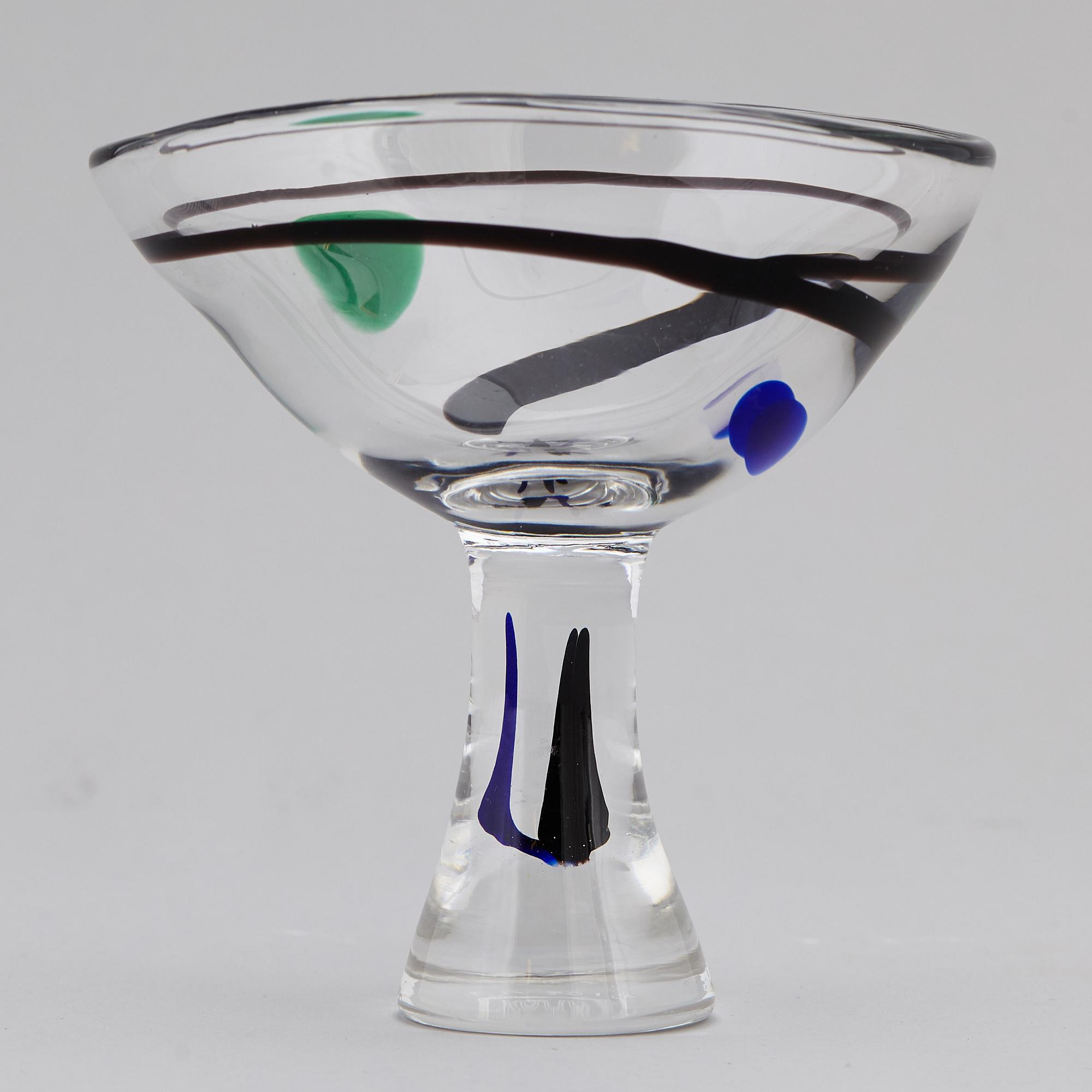 VICKE LINDSTRAND, an 'Abstracta' glass bowl from Kosta, 1950's.