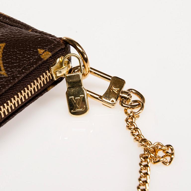 VÄSKA, "Mini Pochette Accessories", Louis Vuitton.