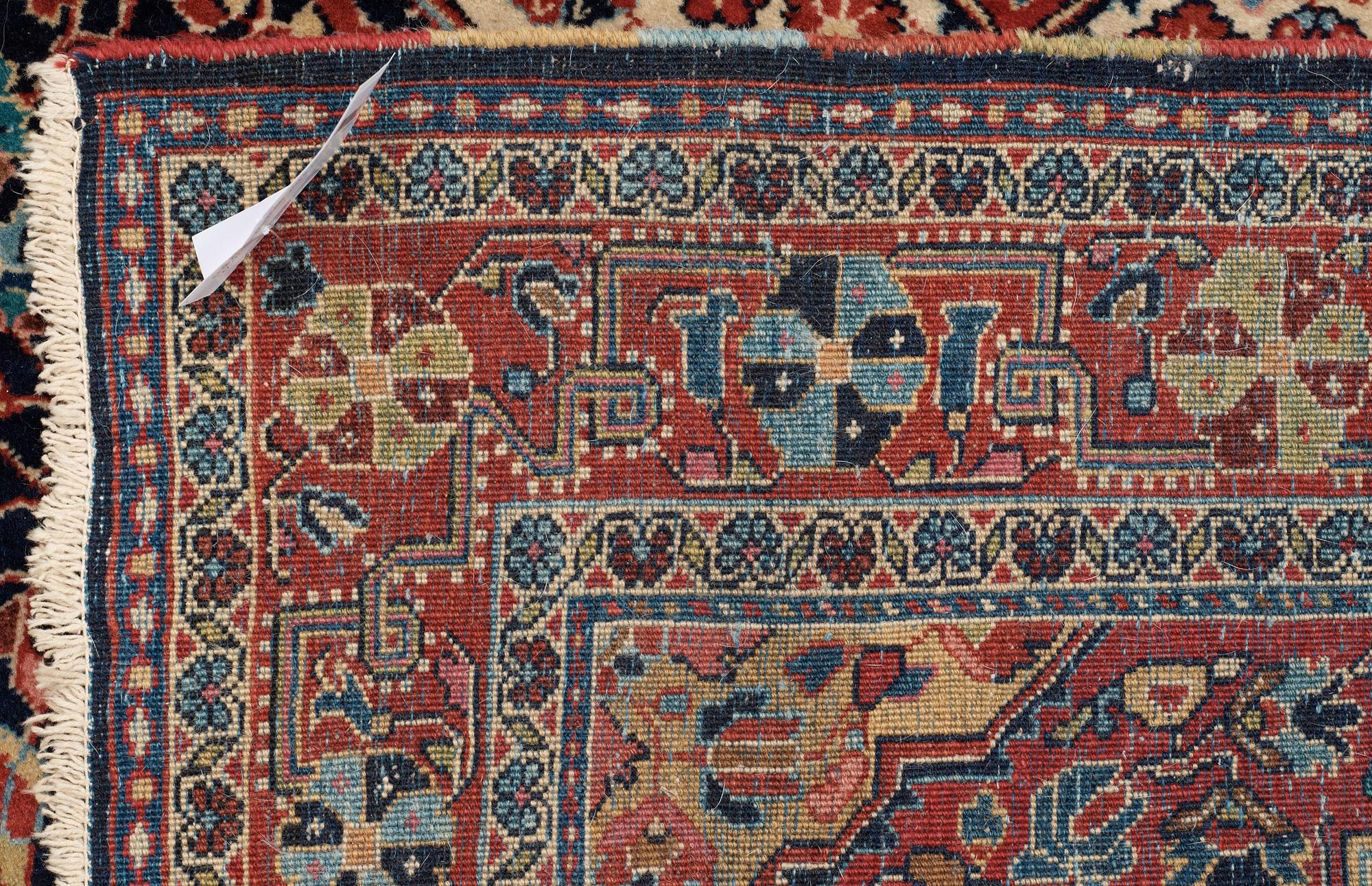 SEMI-ANTIQUE JOZAN. 203,5 x 127 cm.