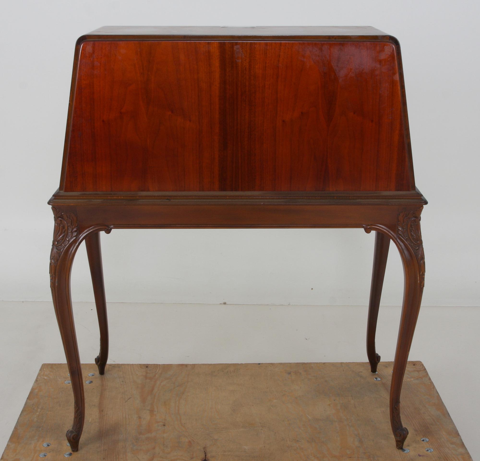 SEKRETÄR, rokokostil.