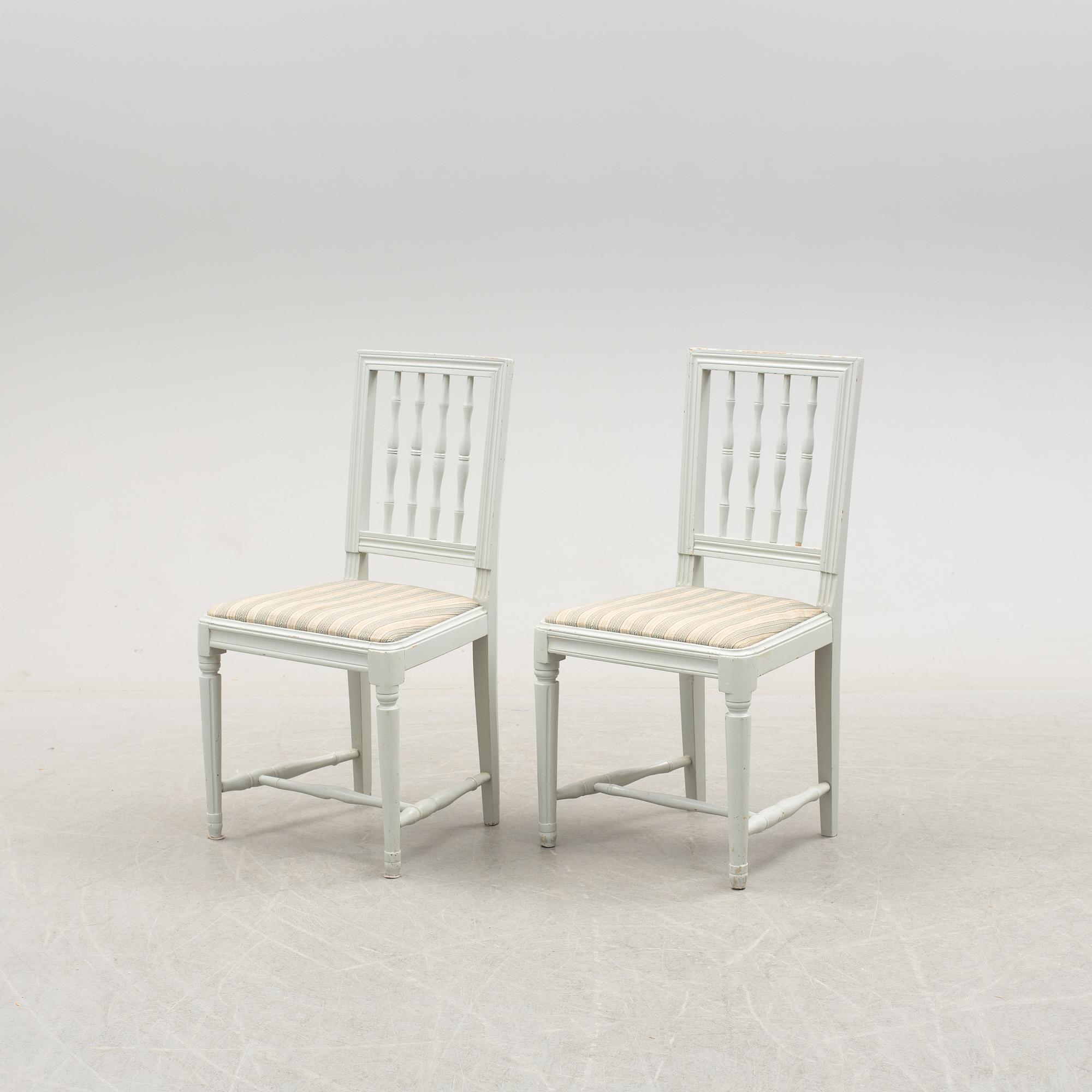 STOLAR, ett par, sengustavianska, omkring år 1800.