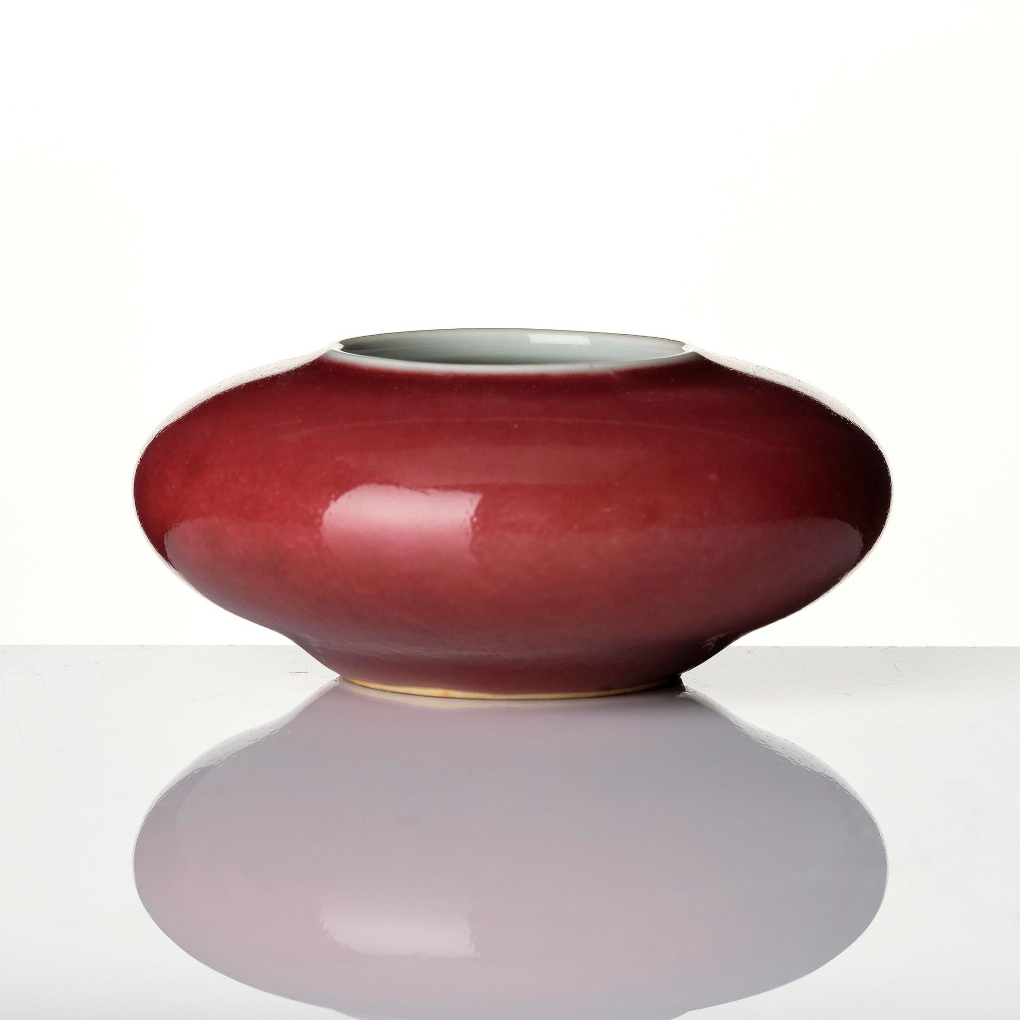 A claire de lune and a underglaze red brush washer, late Qing dynasty with Guangxu mark and early 20th century.