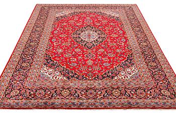 A Keshan carpet, c. 363 x 254 cm.