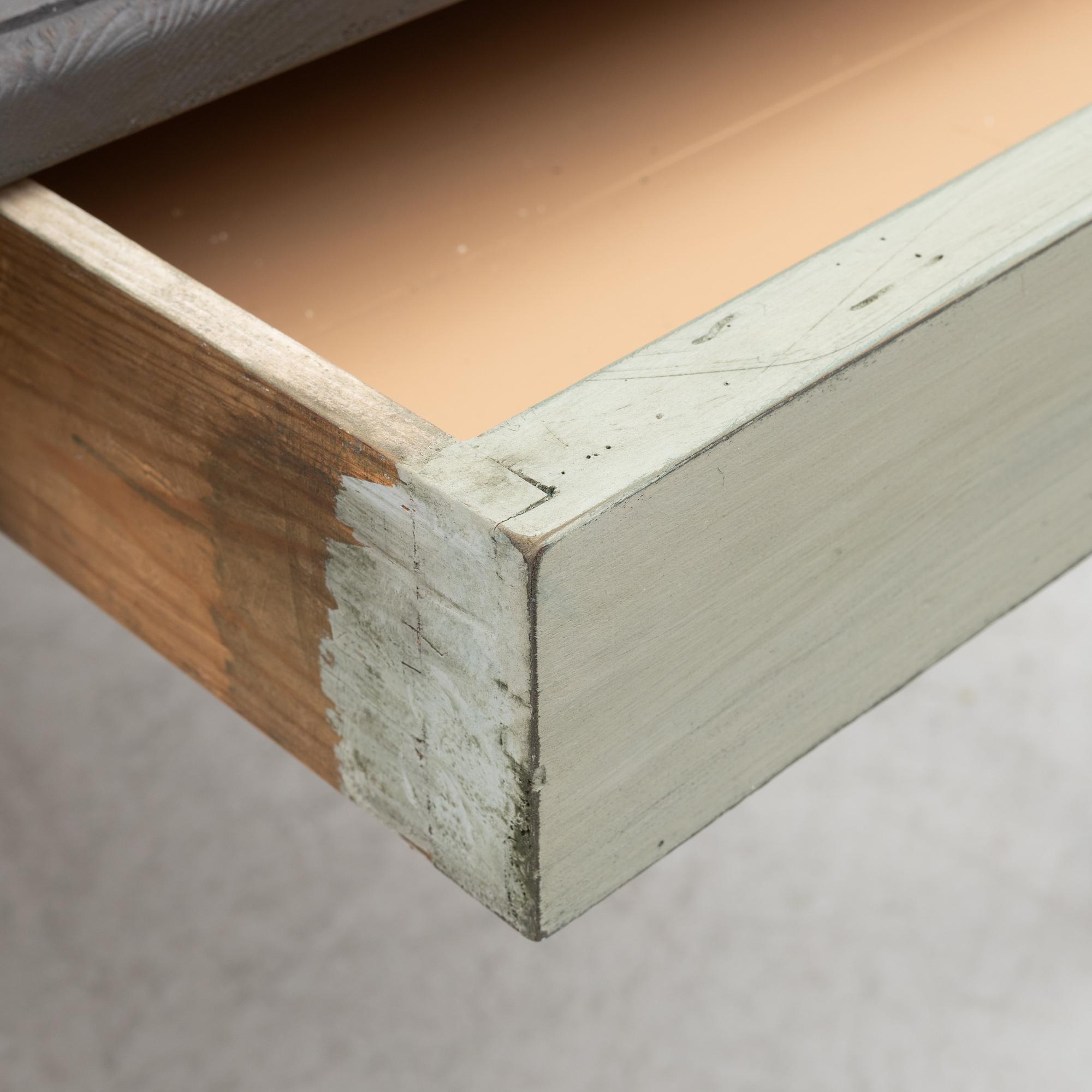 Table, contemporary,.