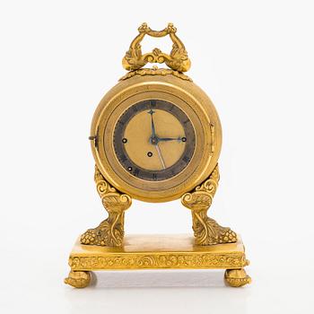 Mantle clock, gilded, France second half of the 19th century.