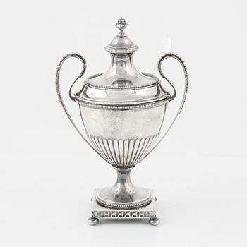 Sockerskål, silver, Gustaviansk stil, K. Andersson, Stockholm 1898.