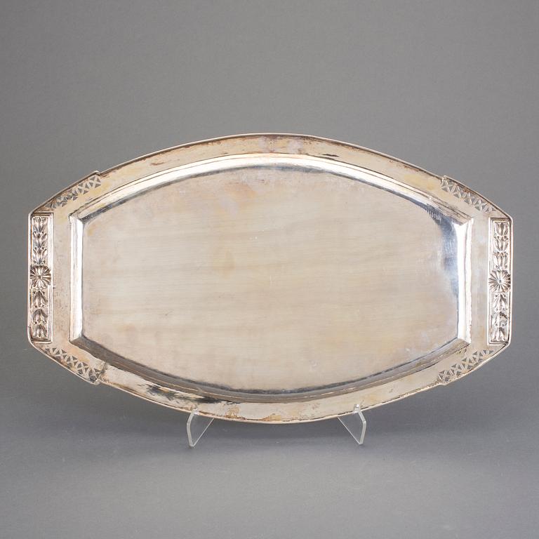 BRICKA, silver, Österrike-Ungern 1872-1922. Vikt ca 1072 gram.