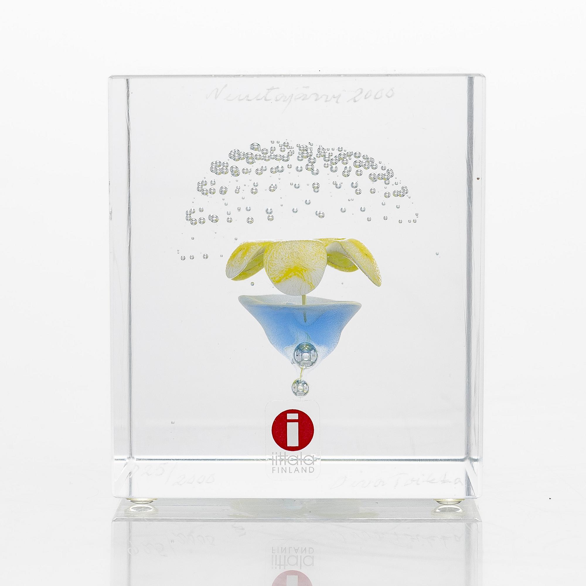 Oiva Toikka, vuosikuutio 2000, signeerattu Oiva Toikka Nuutajärvi 2000, 925/2000.