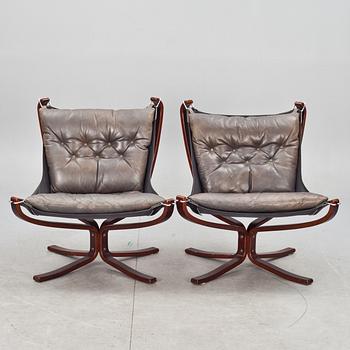 FÅTÖLJER, ett par, "Falcon chair", Sigurd Russel, Vatne möbler, Norge.