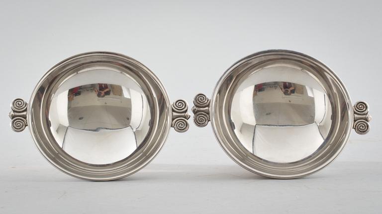 SKÅLAR, ett par, silver, W.A. Bolin, Stockholm, 1938, vikt ca 200g.