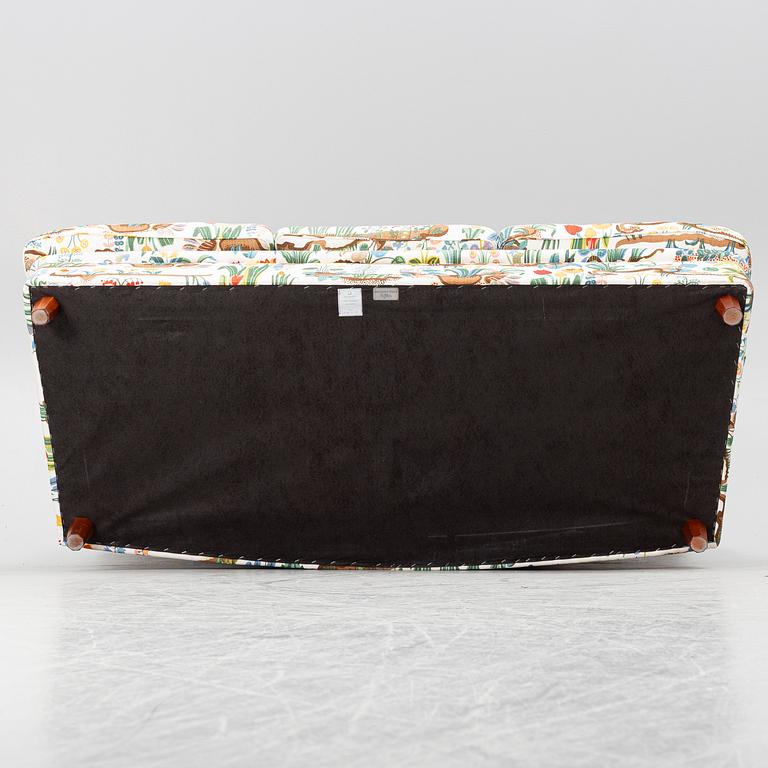 Josef Frank, soffa, modell 678, Firma Svenskt Tenn, 2018.