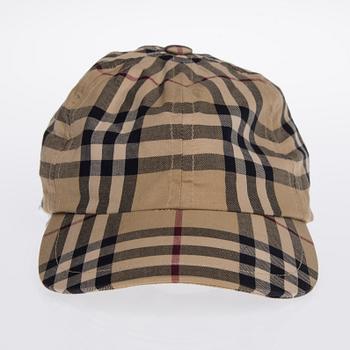 SKOR och HATT, Burberry.