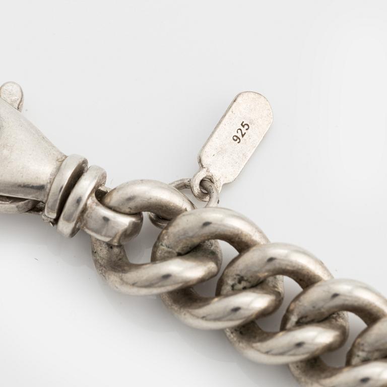 Maria Nilsdotter, collier, "Chunky Chain Pearls Necklace".