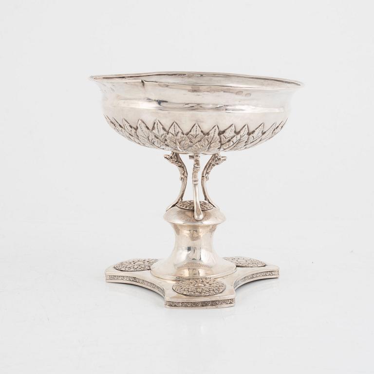 Carl Fredrik Lillja d ä, skål på fot, silver, empire, Karlskrona 1828.