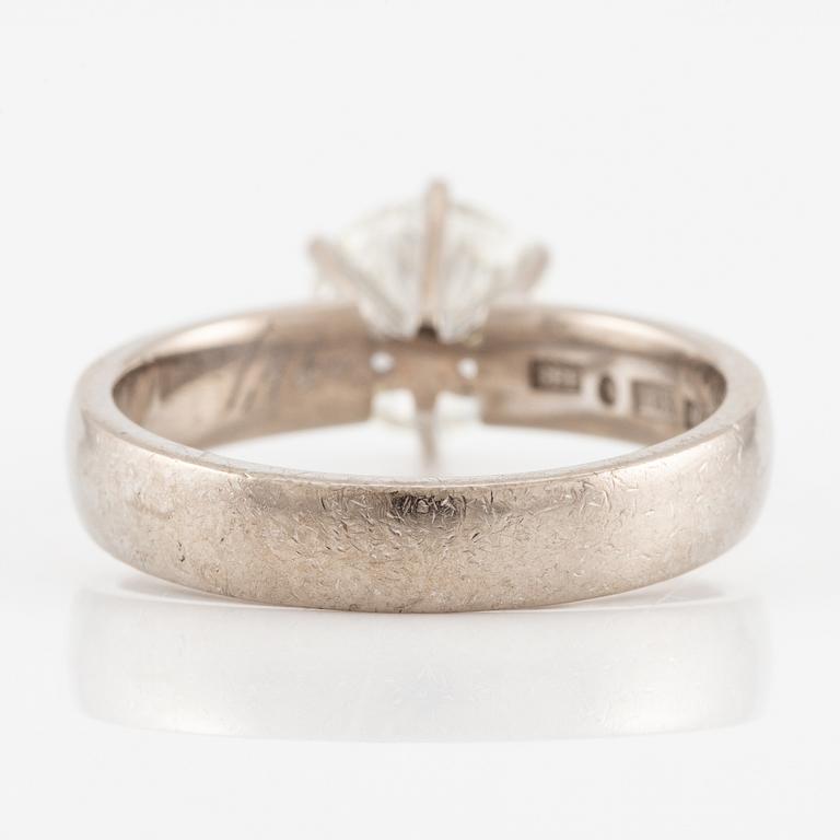 A ring by Sebastian Schildt 18K white gold set with a brilliant-cut diamond ca 1.50 ct.