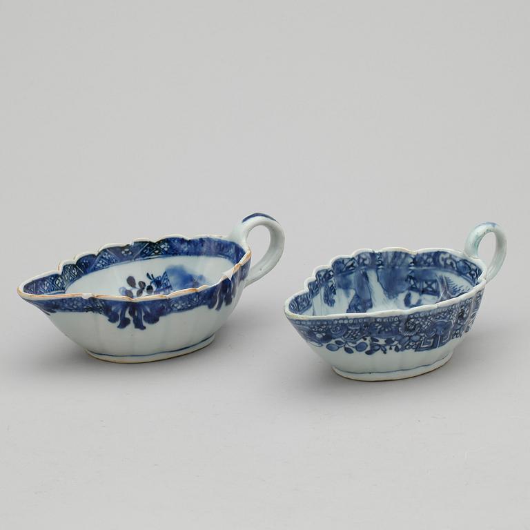 SÅSSNIPOR, 2 stycken, kompaniporslin, 1700-tal.