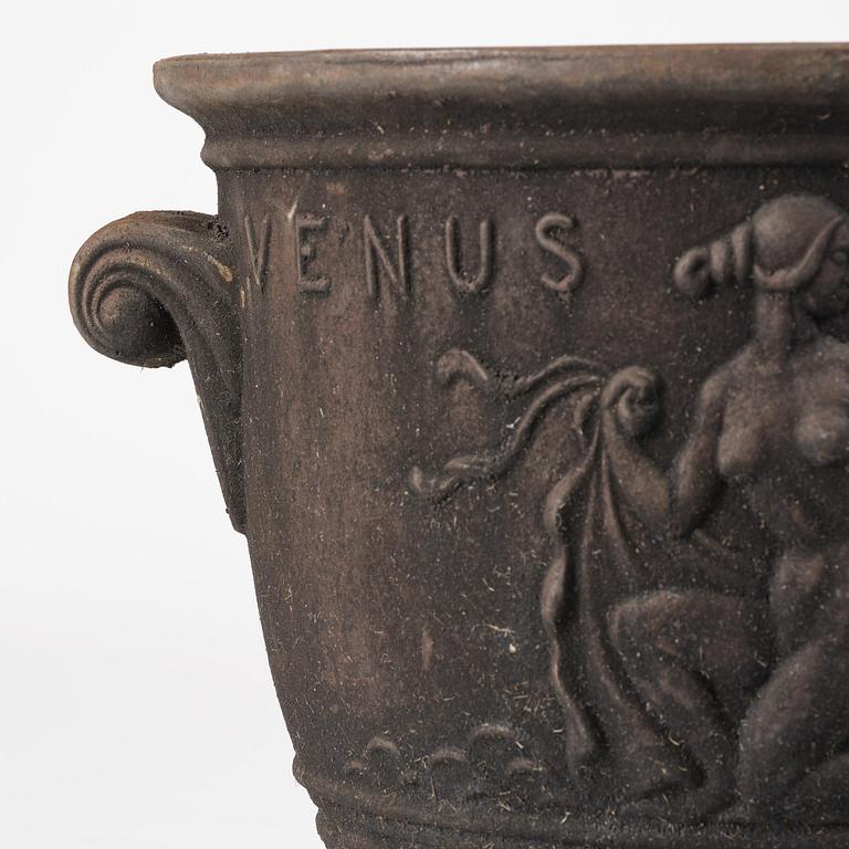 Ivar Johnsson, a pair of "Venus" cast iron urns, Näfveqvarns bruk, Swedish Grace.