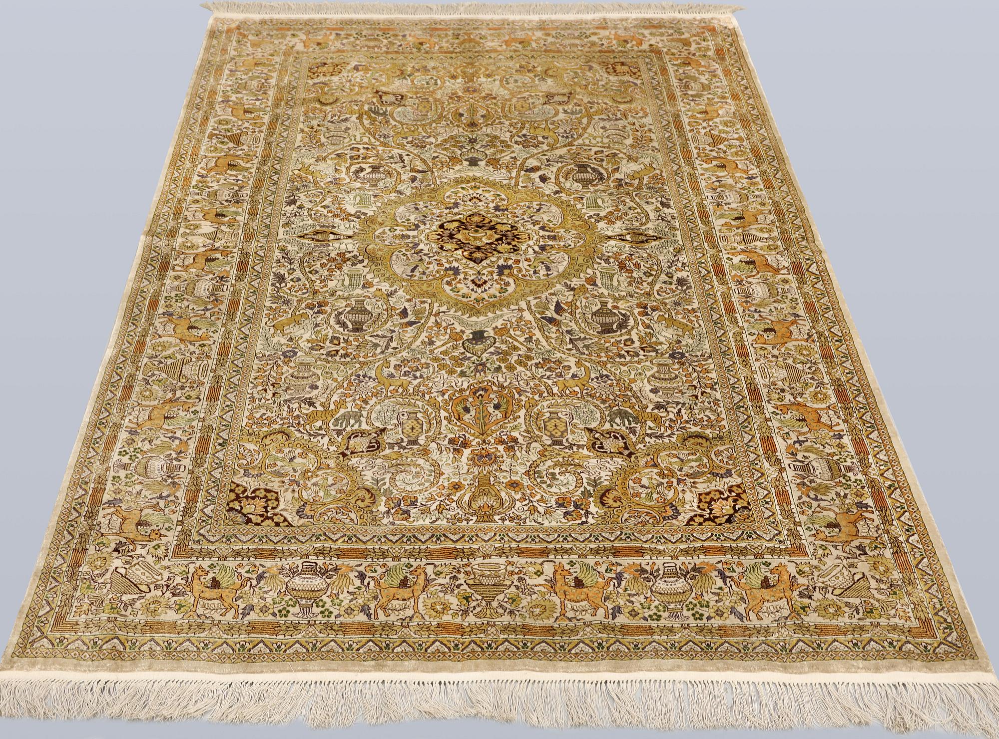 Matta, orientalisk old, silke, ca 202 x 123 cm.