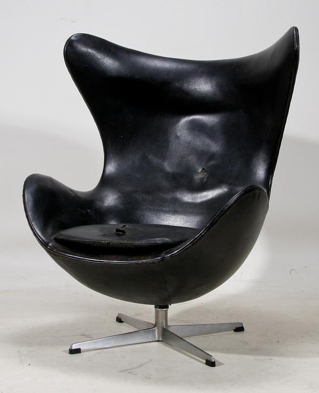 ARNE JACOBSEN, fåtölj "Ägget/Egg Chair", Fritz Hansen, Danmark, 1960-tal.