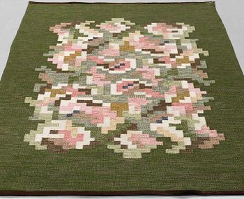 ERIK LUNDBERG, A CARPET, "Korall", flat weave, ca 199 x 138-140 cm, signed V.