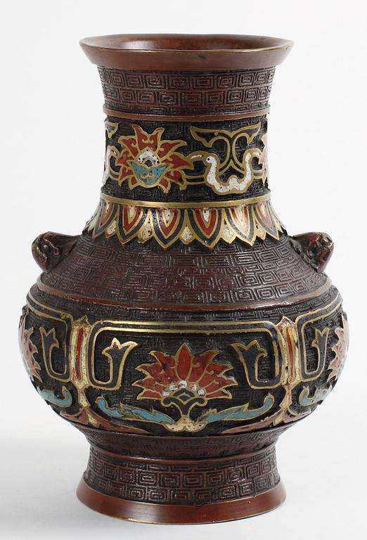 VAS, cloisonné, Kina, 1800/1900-tal.