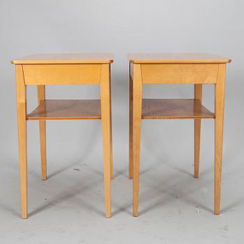 SÄNGBORD / NATTDUKSBORD, ett par, 1900-talets mitt.