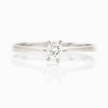 Ring, solitaire ring, 18K white gold with brilliant-cut diamond.
