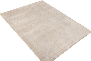 A rug, Lori, ca. 236 x 168 cm.