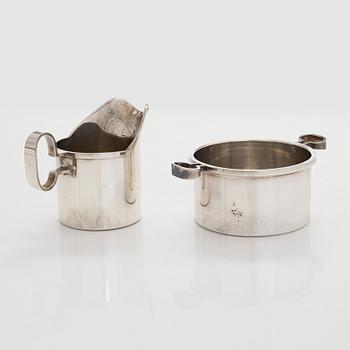 Bertel Gardberg, sockerskål, gräddsnäcka och sockertång, silver 925 och 916,  Åbo 1973 och Helsingfors 1960.