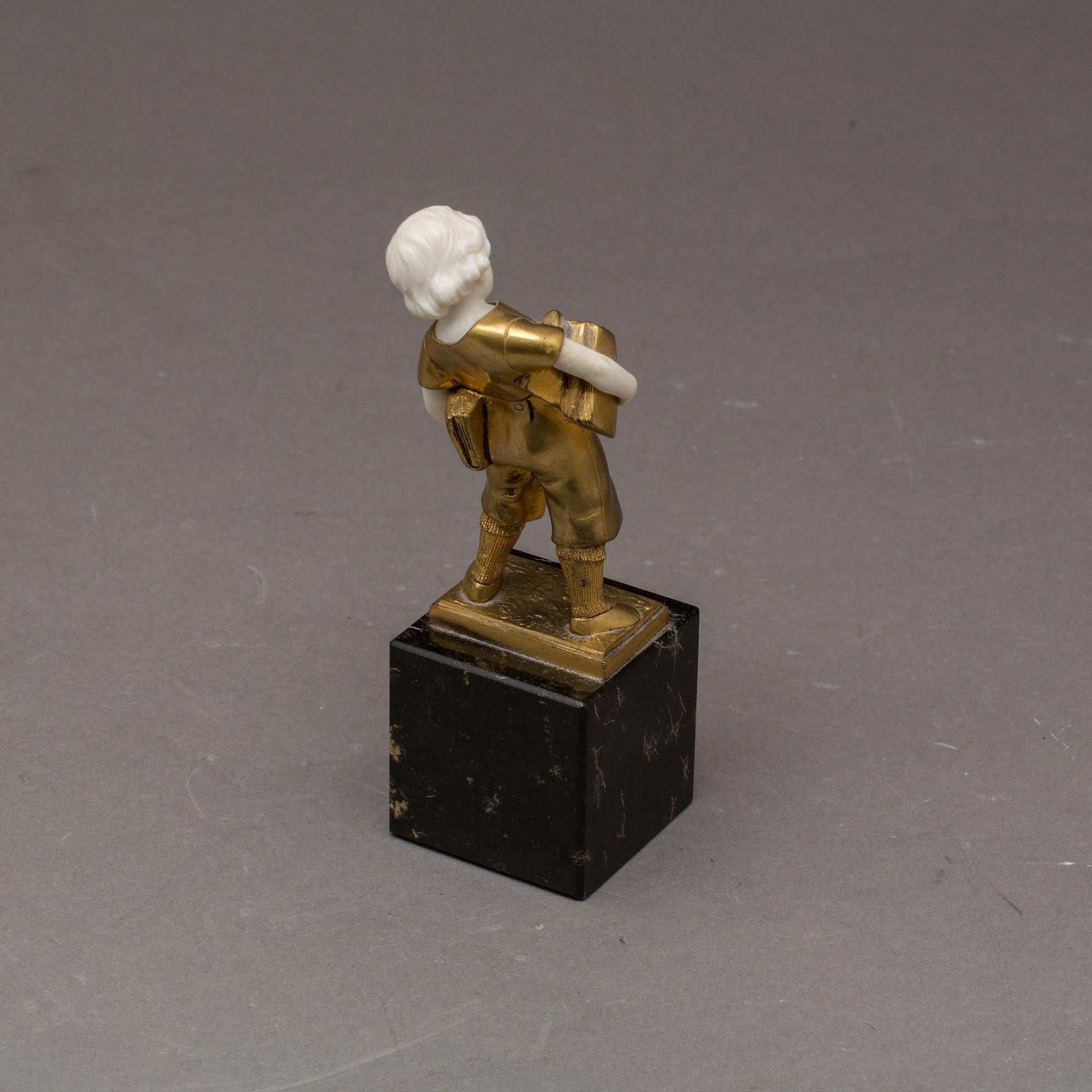 FIGURIN, art deco, bär signatur.