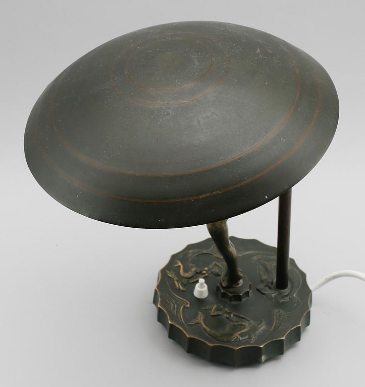 BORDSLAMPA, patinerad metall, 1900-talets första hälft.