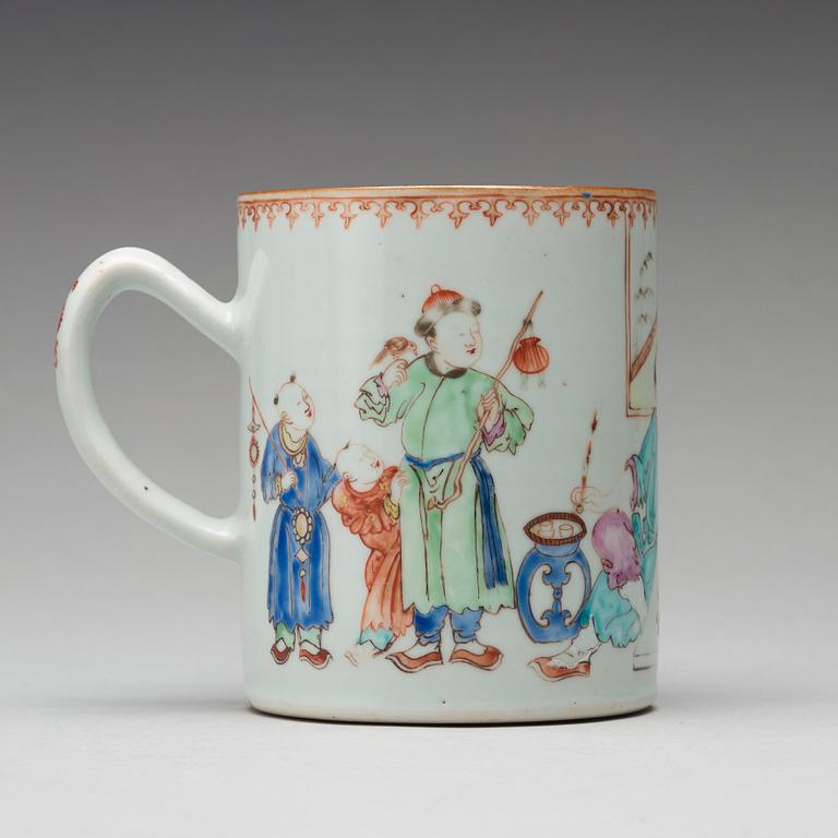 MUGG, porslin. Qingdynastin, 1700-tal.